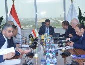وزير التموين يبحث طلبات المواطنين المقدمة من أعضاء مجلسى النواب والشيوخ