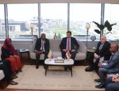 وزير الزراعة يبحث مع وزير الخارجية والتعاون الدولى بجزر القمر سبل التعاون 