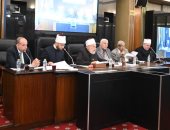 دينية النواب تقر قانونا جديدا لمواجهة فوضى الفتاوى وسط رفض الأزهر.. على جمعة يوجه لوما للأزهر لمخالفة الأعراف البرلمانية: كان يجب انتظار انتهاء المناقشات.. ومشروع القانون يُحدد الجهات الرسمية المختصة بالإفتاء