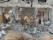 جيش الاحتلال يزعم: قياديان من حماس سلما أنفسهما للقوات فى رفح.. صور