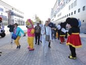 رواج سياحى بميناء الإسكندرية وإقبال من كل الجنسيات على السفن السياحية.. تنظيم حفلات استقبال ضخمة وبرامج رحلات مميزة خلال فترة الإقامة.. وخبير سياحى: من أهم وسائل الدخل وتعمل على إنعاش عروس البحر المتوسط.. صور