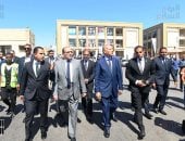 محافظ القاهرة وقيادات صندوق تحيا مصر يفتتحون سوق عمار بن ياسر بالمقطم