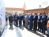 محافظ القاهرة وقيادات صندوق تحيا مصر يفتتحون أسوق حضارية بالمقطم