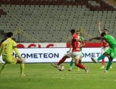 إلغاء هدف للأهلى أمام المصرى بعد اللجوء إلى الـ "VAR" وطاهر طاهر يضيف الثانى..صور