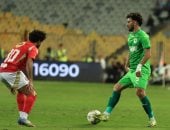 الشوط الأول.. الأهلي يتقدم على المصري بهدفين لهدف في الدوري.. صور