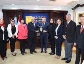 رئيس جامعة الإسكندرية يستقبل وفد المجلس القومى للمرأة