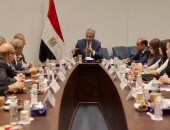 وزير الآثار يتابع تطوير التشغيل التجريبى للخدمات السياحية بأهرامات الجيزة