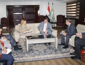 وزير الزراعة يبحث مع مدير مكتب اليونسكو وممثل الفاو تطوير المتحف الزراعى وحديقة الأسماك