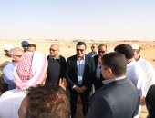 وزير الإسكان يتفقد سير العمل بالتجمع العمراني غرب الضبعة بالساحل الشمالي الغربي