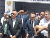 محافظ القاهرة يتفقد أعمال إنشاء أبراج سكنية بمدينة الأمل