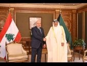 فى مساعٍ لإعادة لبنان لموقعه فى المحيط العربي.. "عون" يستكمل جولاته العربية بزيارة الكويت.. ويعلن: نؤيد المبادرة العربية للسلام.. مصر المحطة المقبلة.. ووزير الإعلام اللبناني: مرحلة جديدة من الانفتاح