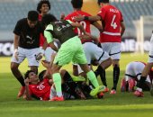 منتخب الشباب يحتفل بالتأهل لكأس العالم بعد الفوز على غانا.. فيديو
