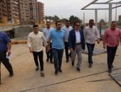 محافظ المنوفية يتفقد أعمال كورنيش شبين الكوم والممشى الجديد