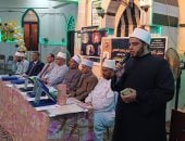 وكيل وزارة الأوقاف وقيادات الأزهر بأسوان يكرمون حفظة القرآن بمسجد العمرى