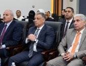 محافظ الإسماعيلية يشيد بالمنظومة الصحية ويؤكد السعى إلى تطوير الأداء