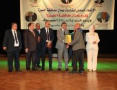 محافظ الجيزة: الدولة تولى اهتمامًا بالغًا بتحسين أوضاع العمال الاجتماعية والمهنية