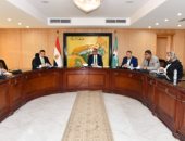 محافظ الفيوم يتابع موقف ملفى "التصالح" و"أراضى الدولة المستردة"  