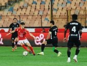 الدوري على صفيح ساخن.. إثارة لا تنتهي من مباراة الأهلى والبنك الأهلى.. بث مباشر