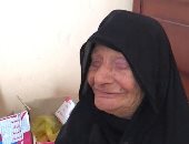 حكاية الشيخة نقاوة.. أقدم محفظة قرآن لأبناء قريتها بالغربية.. حرمت من البصر في الطفولة وعوضها الله بنعمة البصيرة.. وهبها والدها لخدمة القرآن وأهله منذ طفولتها.. وتخرج من تحت يديها المئات من حفظة كتاب الله.. صور
