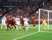 شوط ناري بين روما ضد ميلان في الدوري الإيطالي.. فيديو