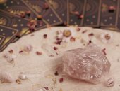 4 أحجار كريمة تجعل مواليد برج الجوزاء الأقل ترددًا.. عين النمر في المقدمة