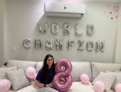 احتفال نور الشربينى وزوجها بعد التتويج ببطولة العالم للاسكواش للمرة الثامنة