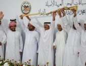 "دولة" تهدى هجن الرئاسة السيف الذهبى فى ختام مهرجان الوثبة لسباقات الهجن بأبوظبى