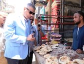 محافظ أسوان يتفقد محلات الجزارة والمخابز البلدية بكوم أمبو