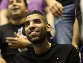 مؤمن زكريا يشارك في احتفالات لاعبو الاهلى لكرة اليد عقب الفوز بكأس الكؤوس الافريقية .. فيديو
