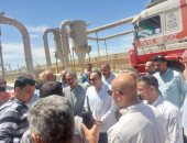 محافظ أسيوط: حصاد 188 ألف فدان قمح وتوريد أكثر من 147 ألف طن حتى اليوم