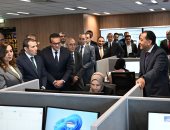 رئيس الوزراء يستعرض تجربة حية لتلقى هيئة الإسعاف شكوى من أحد المواطنين