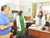 محافظ أسيوط يتفقد مستشفى الرمد بحي شرق ويلتقي بعض المرضى 