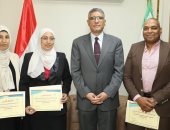 محافظ الجيزة يكرم رئيس مركز الصف ورئيس ووكيل لجنة التصالح تقديرا لجهودهم