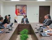 نائب وزير الإسكان يستقبل بعثة الوكالة الفرنسية للتنمية لبحث مجالات التعاون