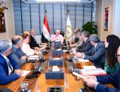 وزيرة البيئة تلتقى أعضاء جمعية رجال الأعمال المصريين لتبادل الرؤي والأفكار