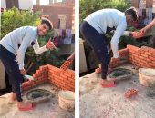 "صنايعى بناء" ولاعب موهوب.. نجم منتخب الشباب يرسم مستقبله على جدران الأمل