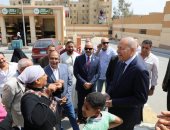 محافظ القاهرة يتفقد أعمال تسكين سوق عمار بن ياسر بالمقطم.. صور