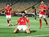 الأهلي يتقدم على فاركو بثنائية فى الشوط الأول ويقترب من حسم الدوري.. صور