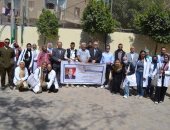 جامعة حلوان: الكشف على800  مريض بقافلة طبية بمركز شباب عرب كفر العلو
