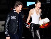 جيجي حديد تعمّق علاقتها بابنة برادلي كوبر بعد أنباء ارتباطهما رسميًا.. صور