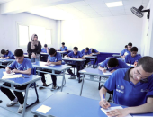 لطلاب الثانوية العامة.. 8 طرق لتخفيف التوتر وتعزيز التركيز في الامتحانات