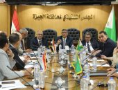 محافظ الجيزة: مناقشة مقترحات مطالب أولياء أمور طلبة المدارس التجريبية