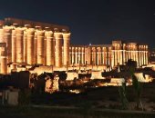 عظمة التاريخ تحت الأضواء.. ليالي معبد الأقصر تبهر السياح من كل العالم