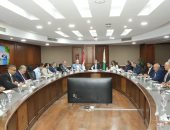 محافظ الجيزة يناقش آليات إنشاء محطة تحويل المخلفات إلى طاقة كهربائية