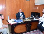 رئيس جامعة سوهاج يتفقد امتحانات الماجستير بجراحة العظام والكسور