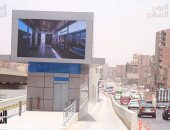 الأتوبيس الترددى يبهر الركاب.. إشادات بتجربة استخدامه.. ونائب الوزير: المشروع مراقب بالكامل والشحنة الواحدة تكفى الأتوبيس 5 رحلات ذهابا وعودة.. ويؤكد: يفتح أبوابه 6 صباحا حتى 8 مساءً.. صور
