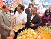 بمناسبة عيد الأضحى.. رئيس جامعة بنى سويف يفتتح معرض بيع اللحوم والمواد الغذائية