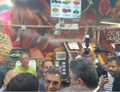 محافظ الدقهلية يعرض على وزير التموين فكرة شاشة أسعار الخضار