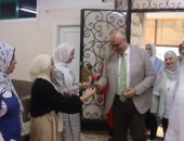 جبر الخواطر.. محافظ القليوبية يشارك الأيتام فرحة عيد الأضحى ويقدم لهم الهدايا