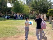 العائلات يفترشون المسطحات الخضراء.. بهجة العيد فى أحضان الطبيعة بالحديقة الدولية